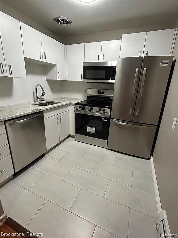 475 S Adams Rd — Photo 4