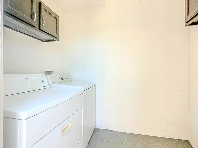 1219 E Townley Ave — Photo 28