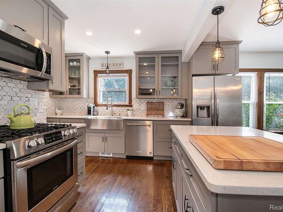 22 Cloverport Ave, photo 3
