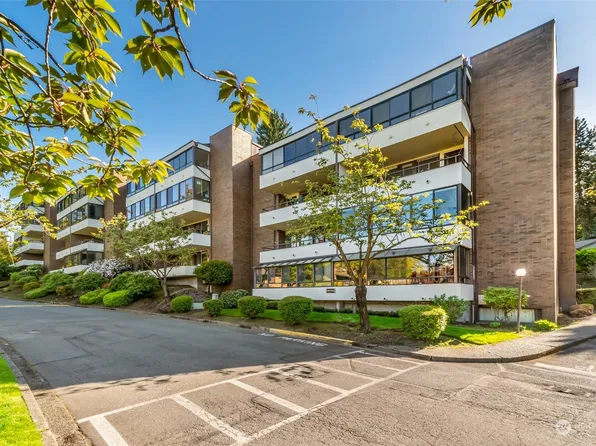 10907 Glen Acres Drive S #B, Seattle, WA 98168