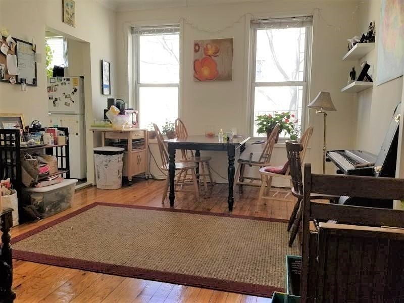 1st image of 370 Court St APT 3