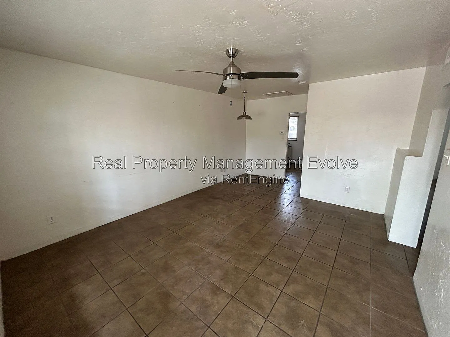 1 bed, 1.0 bath, 550 sqft, $700 — Photo 2