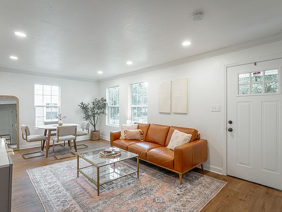 5th image of 1310 Adona Ln