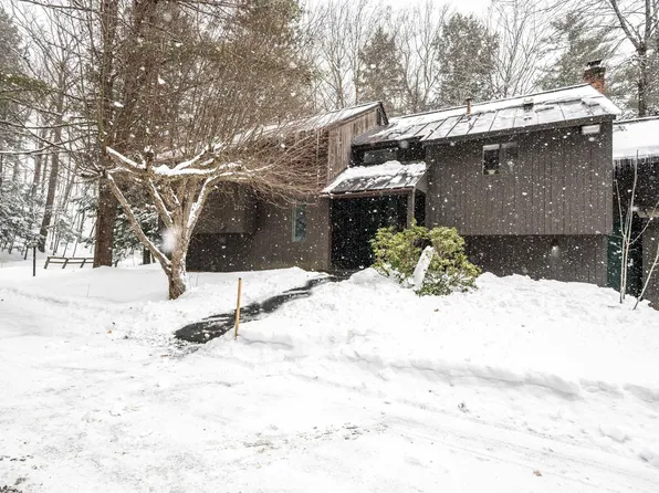 1299 Quechee Main Street #2E, Hartford, VT 05059