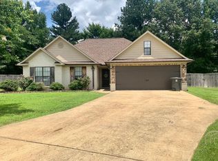 104 Allye Ave, Mooreville, MS 38857