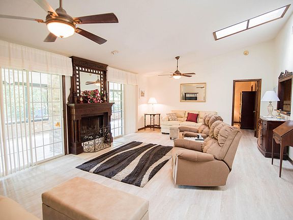 4th image of 99 Carriage Creek Way