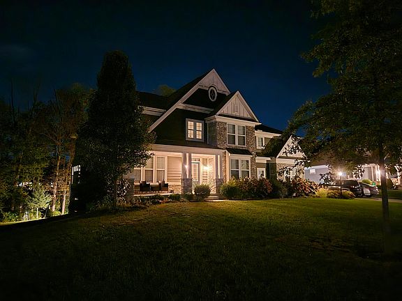 2nd image of 819 Kelburn Ln