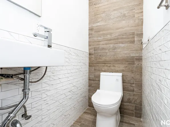 257 Hart Street image 12 of 21