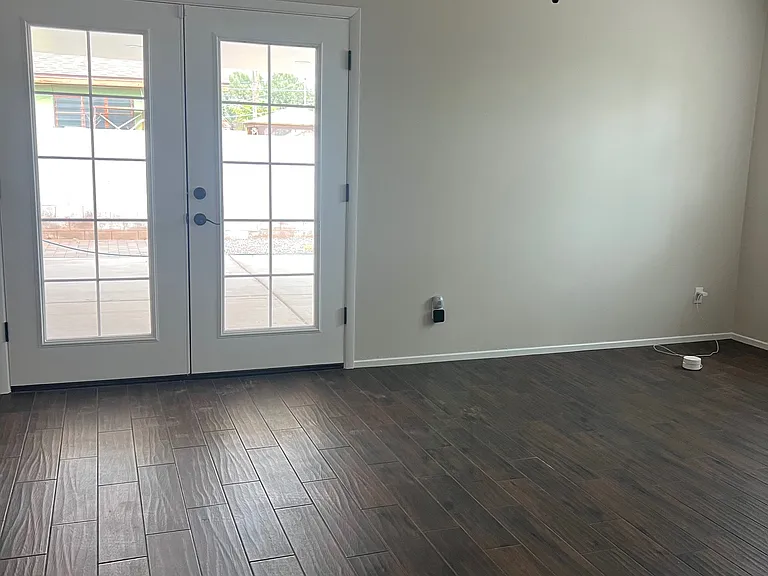 2133 E Weldon Ave — Photo 10