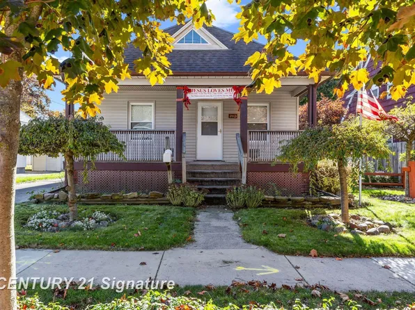 2403 Stobbe St, Saginaw, MI 48602