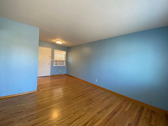 2nd image of 20556 Sunrise Dr APT B