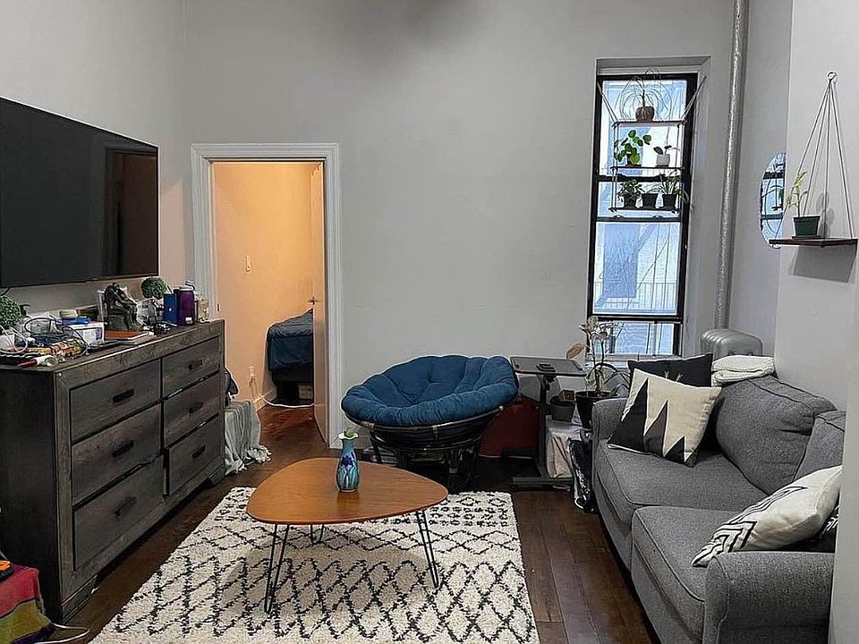 1st image of 274 W 115th St APT D