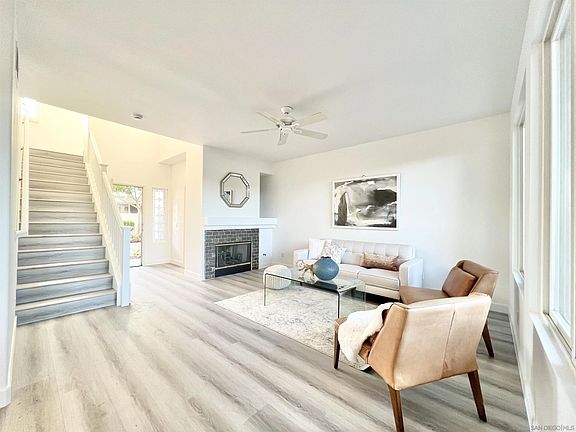 3rd image of 2867 W Canyon Ave