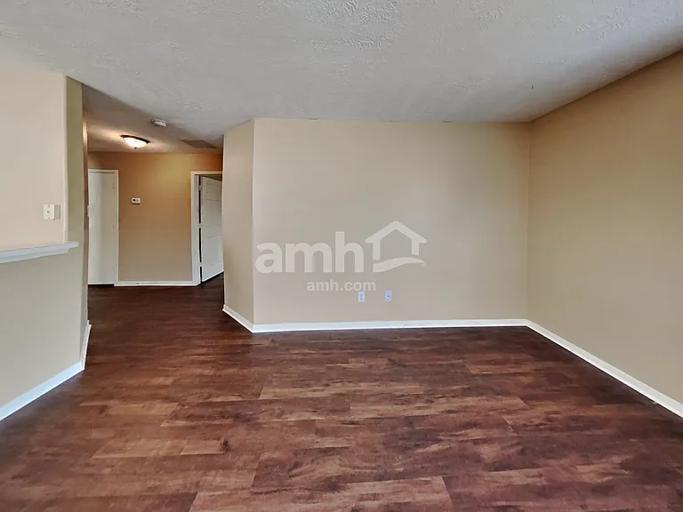 5215 Lavender Ln — Photo 7