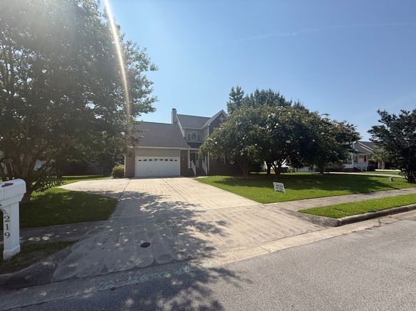219 Newport Dr