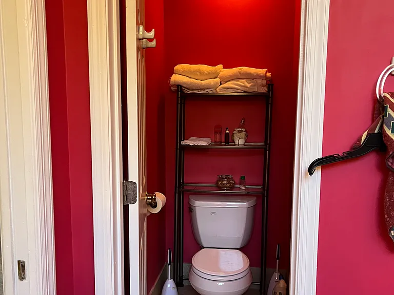2818 Chapman Way — Photo 20