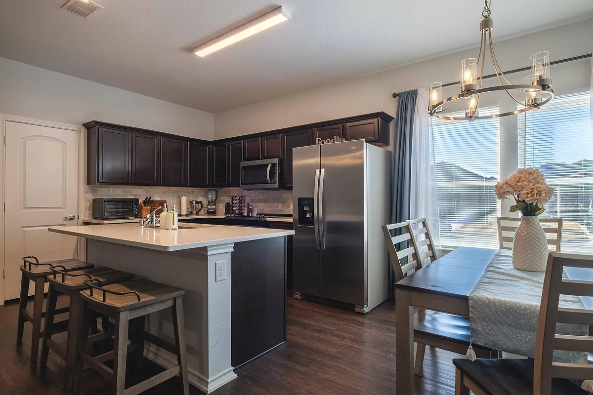 Kitchen - 240 Michelle Dr