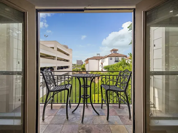 627 Hartman St, Houston, TX 77007