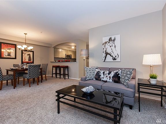 2nd image of 18505 SE Newport Way Unit A101