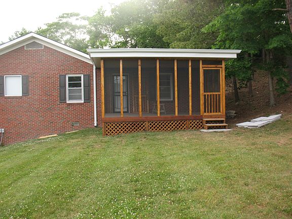 Screen in porch