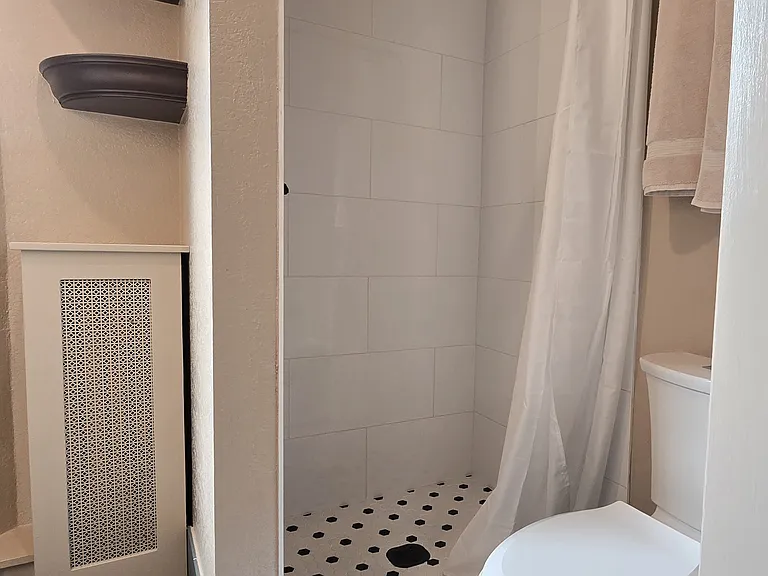 1650 N Pearl St #22 — Photo 8