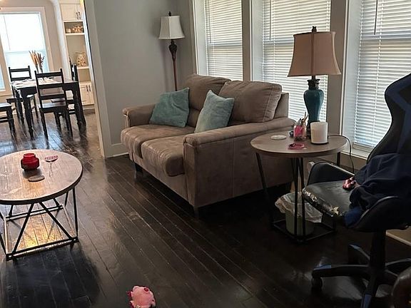 3rd image of 156 Yelverton Rd