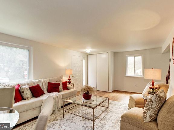 5th image of 14430 Pebble Hill Ln