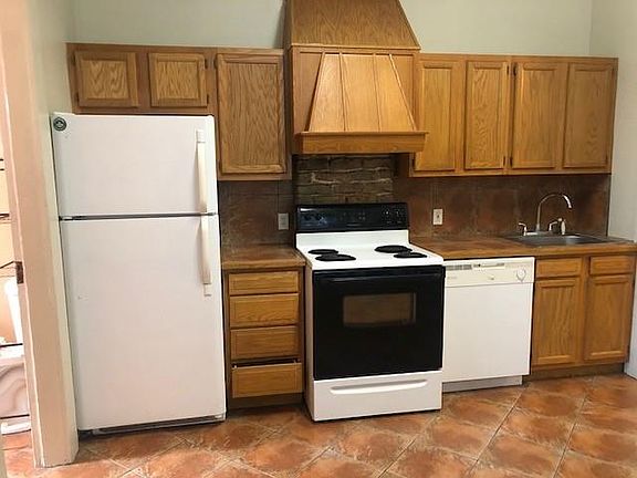 5th image of 324 Lavoisier St