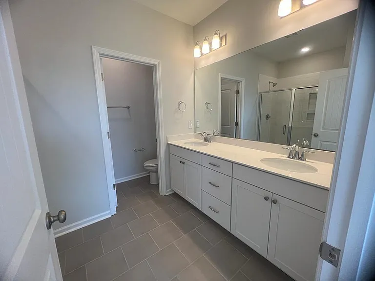 1518 Irving Hill Dr — Photo 9