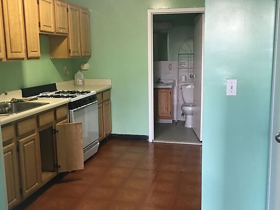 2nd image of 132 Thomas S Boyland St