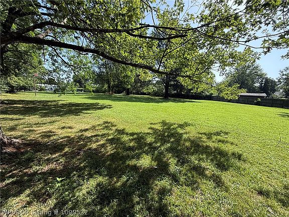 5th image of 708 11th St