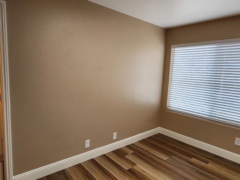195 N 13th St #27 — Photo 11