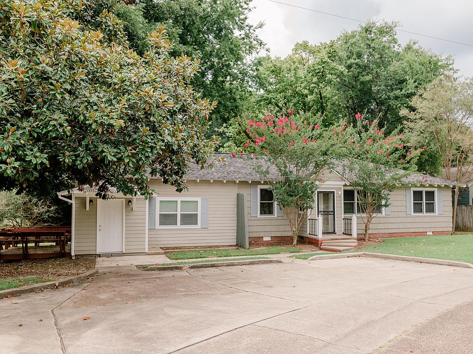1st image of 204 Hillside Dr