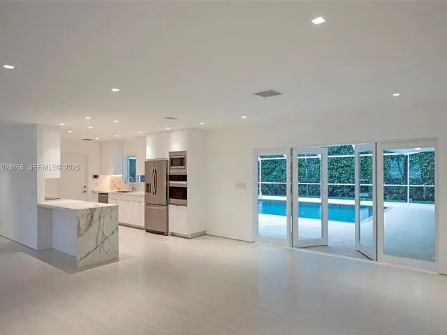 145 S Prospect Dr — Photo 18