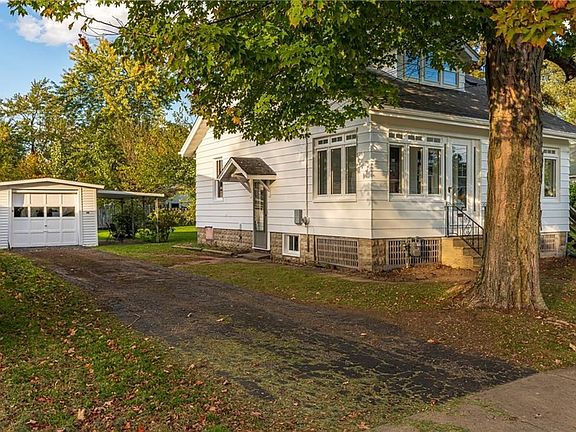 3rd image of 167 E Tibbitts St