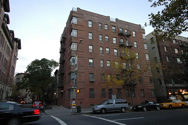 Sold by Douglas Elliman | media 23