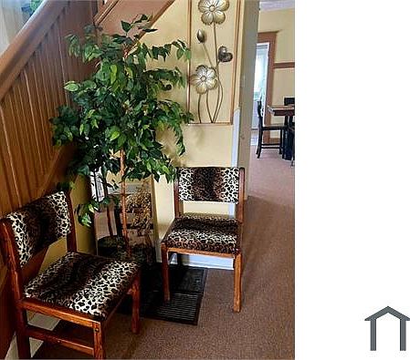 2nd image of 1449 Montcalm St #1
