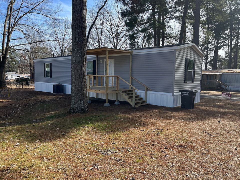 1st image of 1400 Pine Dr APT 12