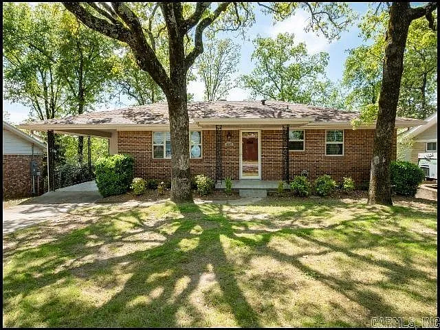 4907 Arlington Dr — Photo 1