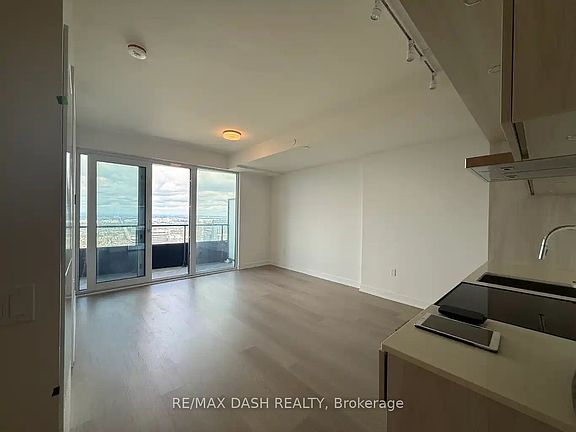 3rd image of 448 Burnhamthorpe Rd W #5604