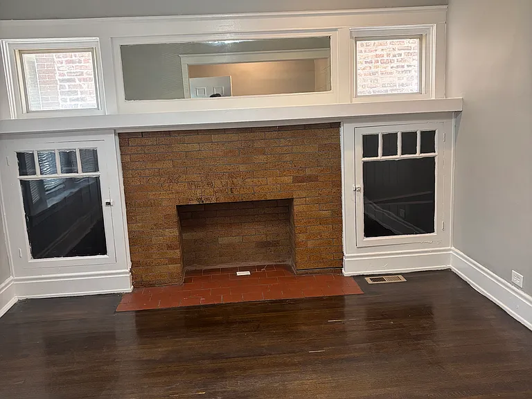6738 S Prairie Ave #1 — Photo 2