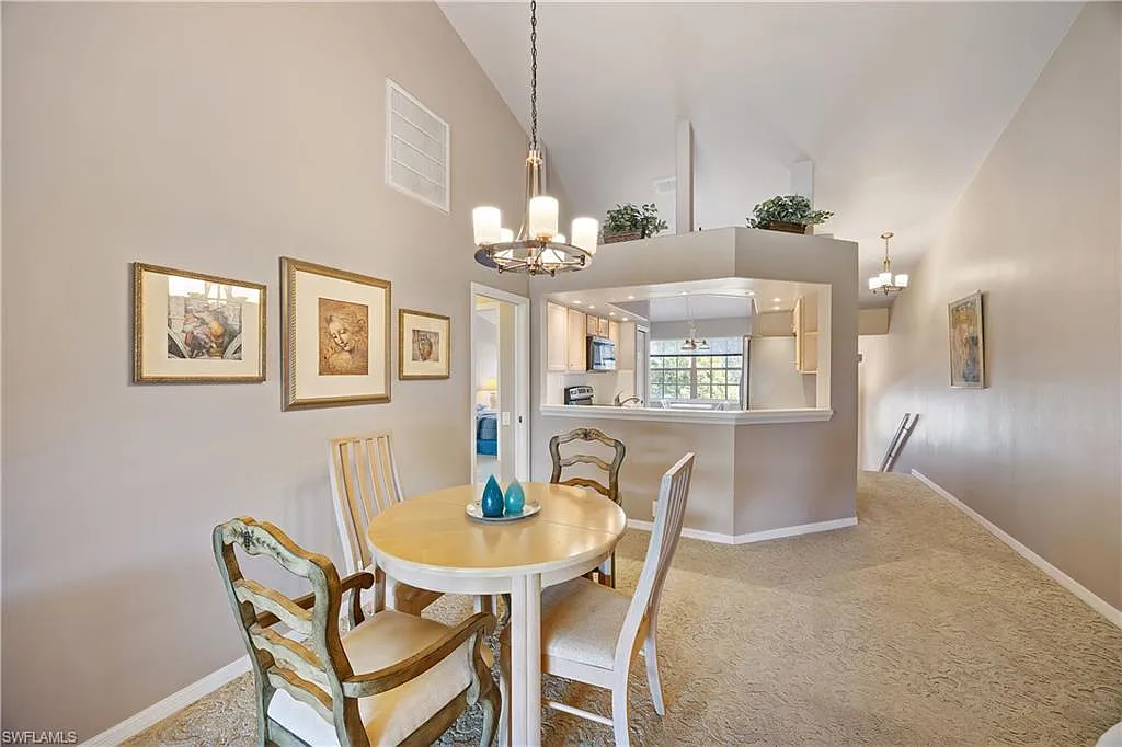 2 bed, 2.0 bath, 1204 sqft, $5,500 — Photo 4