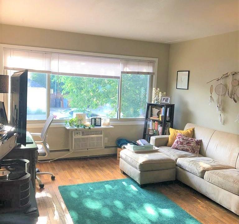 1st image of 3332 Hennepin Ave #101