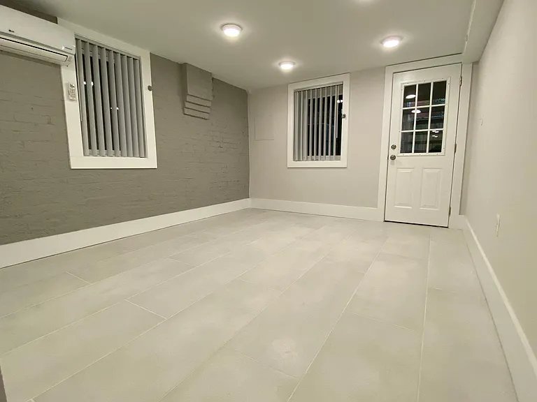 1432 Newton St NW #B — Photo 7