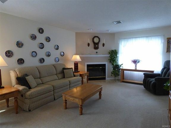 3rd image of 602 Bentley Ct