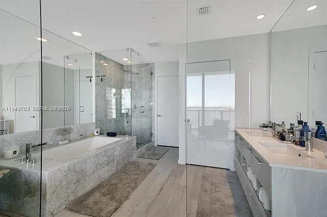 480 NE 31st St #2504 — Photo 10