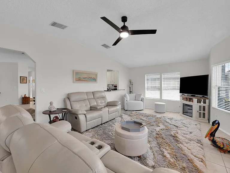 3416 Feriwinkle Ct — Photo 9