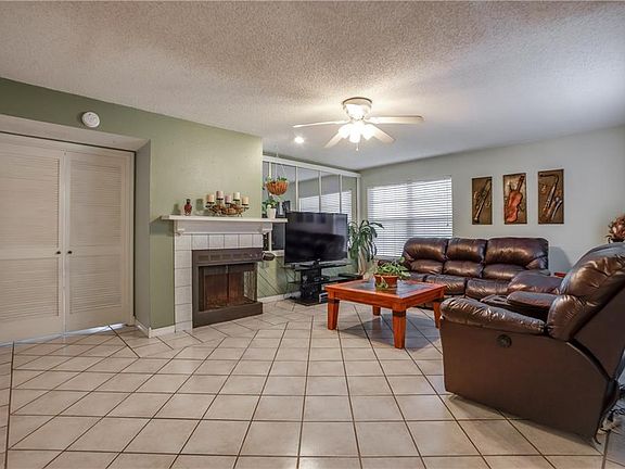 3rd image of 1702 Quail Run Dr