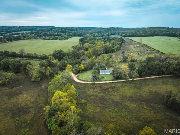 10601 Barnard Rd, Crocker, MO 65452