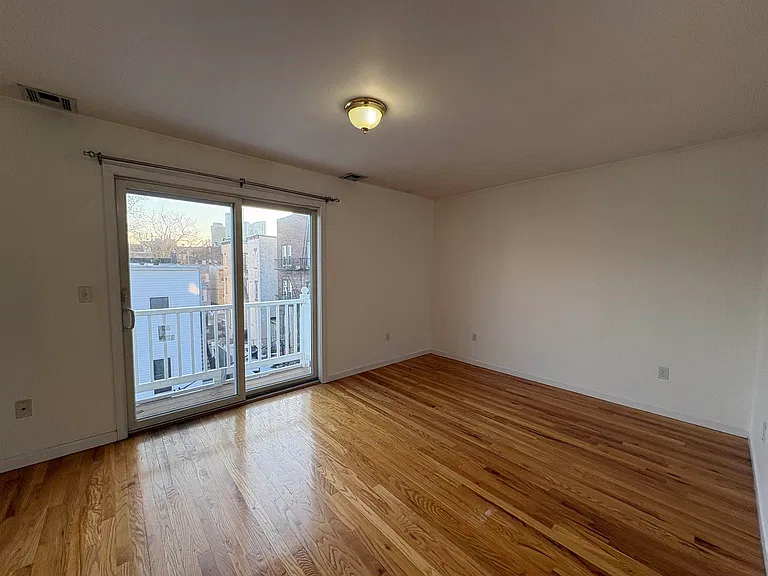 37 Reservoir Ave — Photo 12